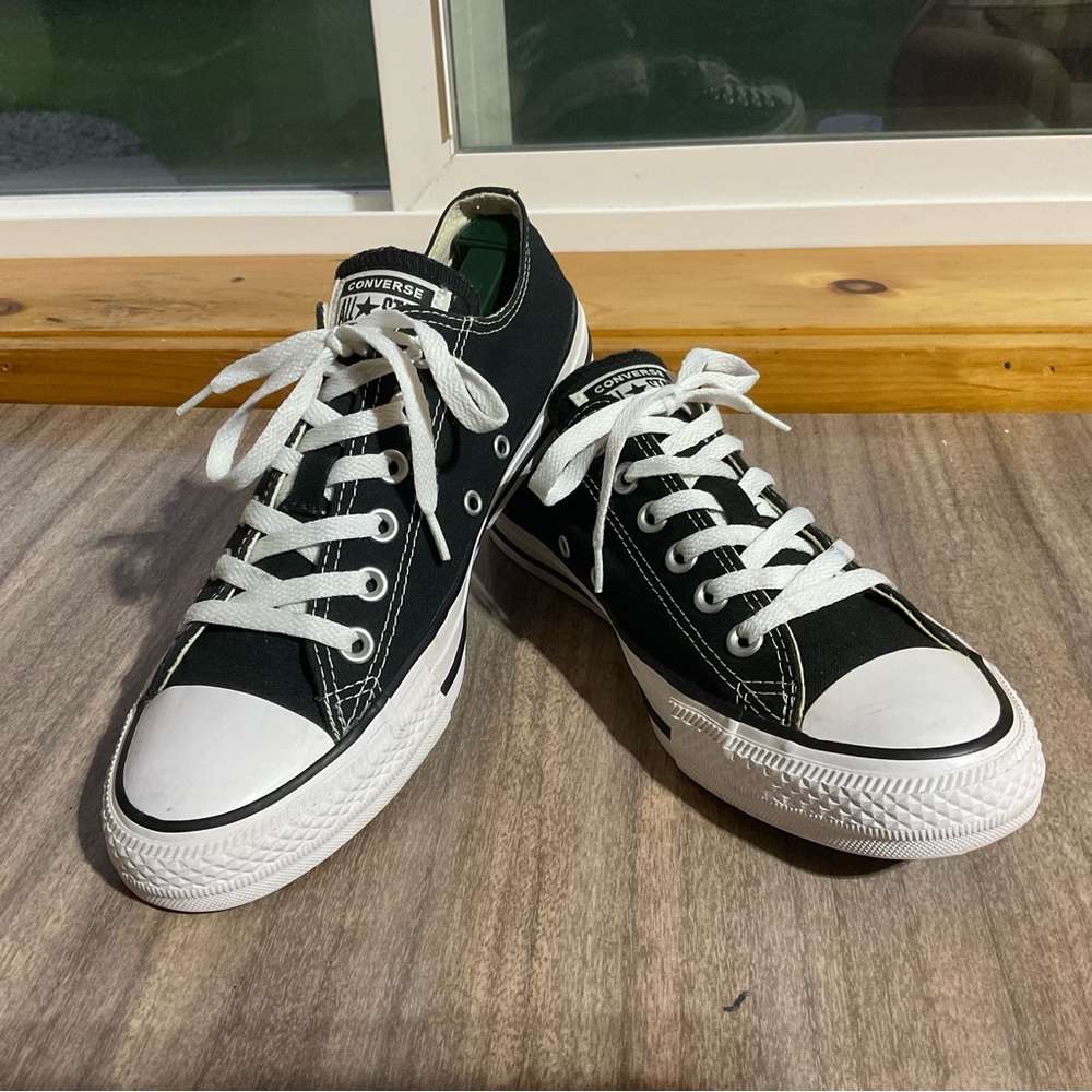 Converse™ ~ Chuck Taylor All Star Shoes ~ Sz Men 7 / Wmn 9